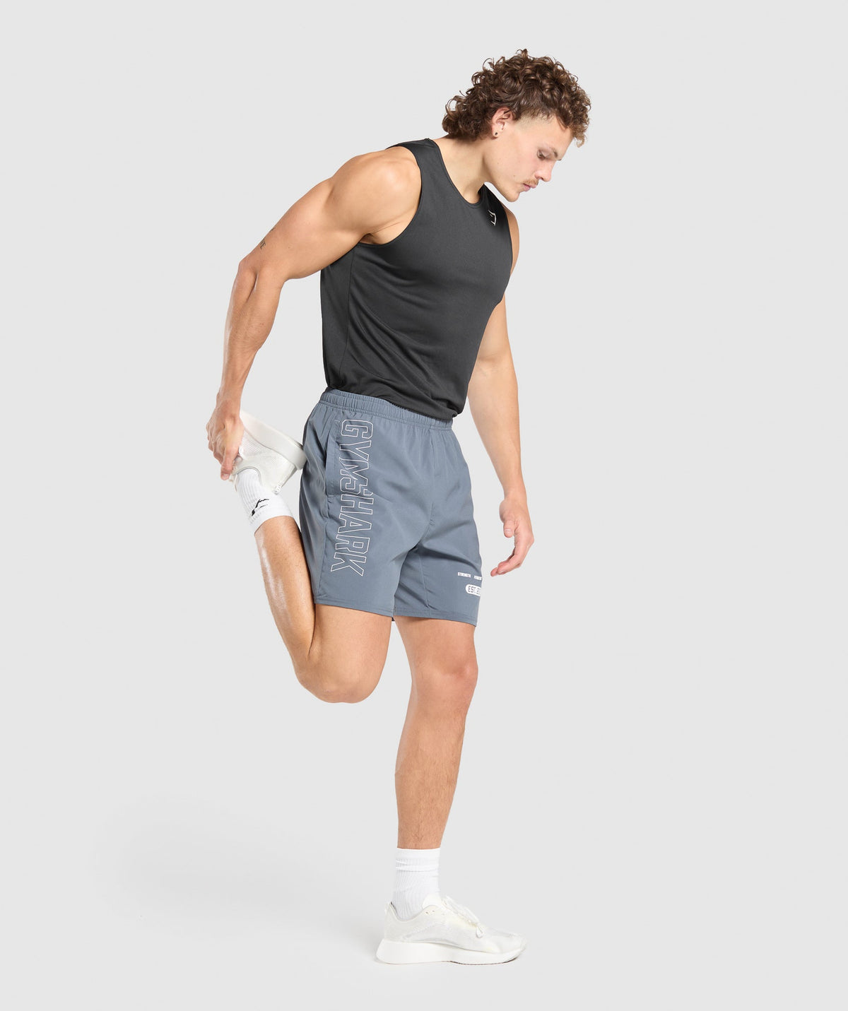 FITNESS GRAPHIC SHORTS