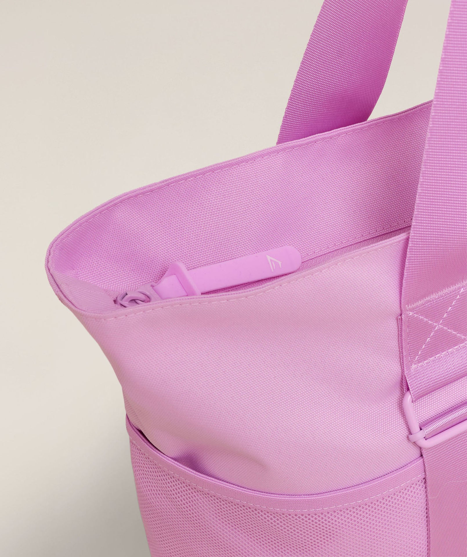 EVERYDAY TOTE