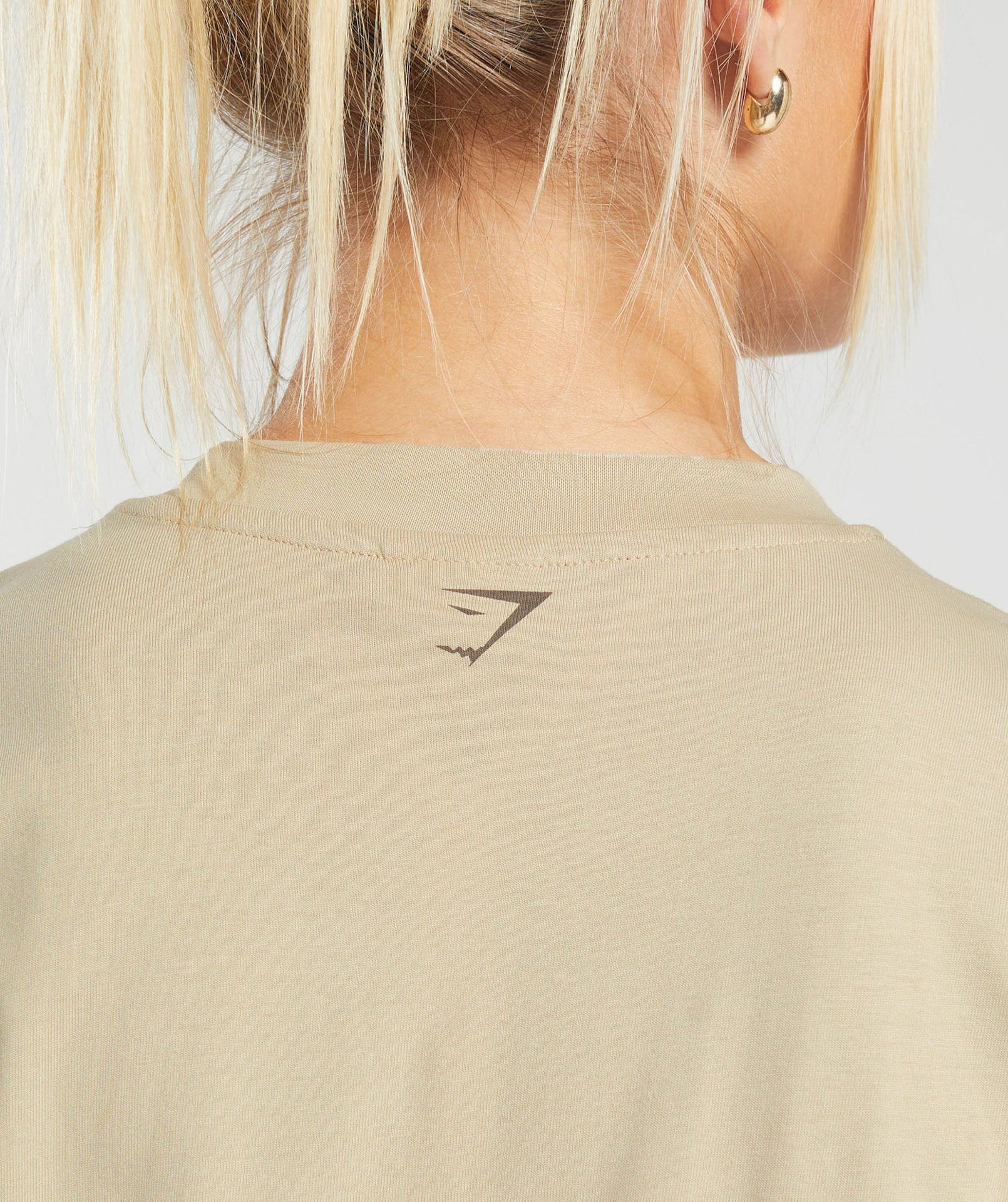 CARE LABEL GRAPHIC OVERSIZED T-SHIRT