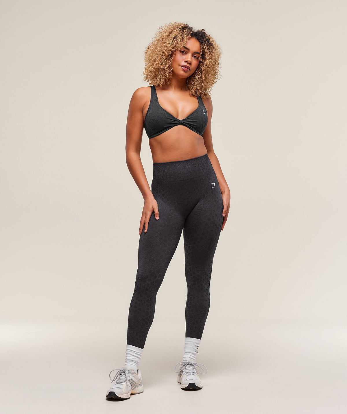 ADAPT X WHITNEY ANIMAL SEAMLESS TWIST FRONT BRA