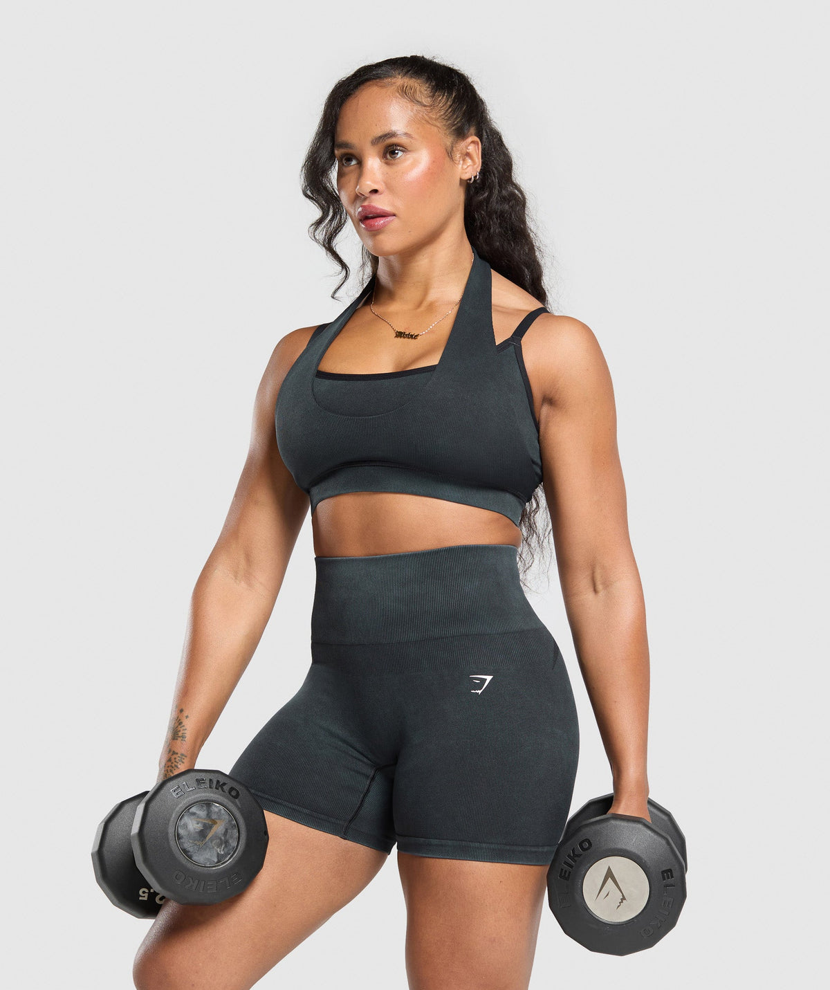 GAINS SEAMLESS WASHED SHORTS