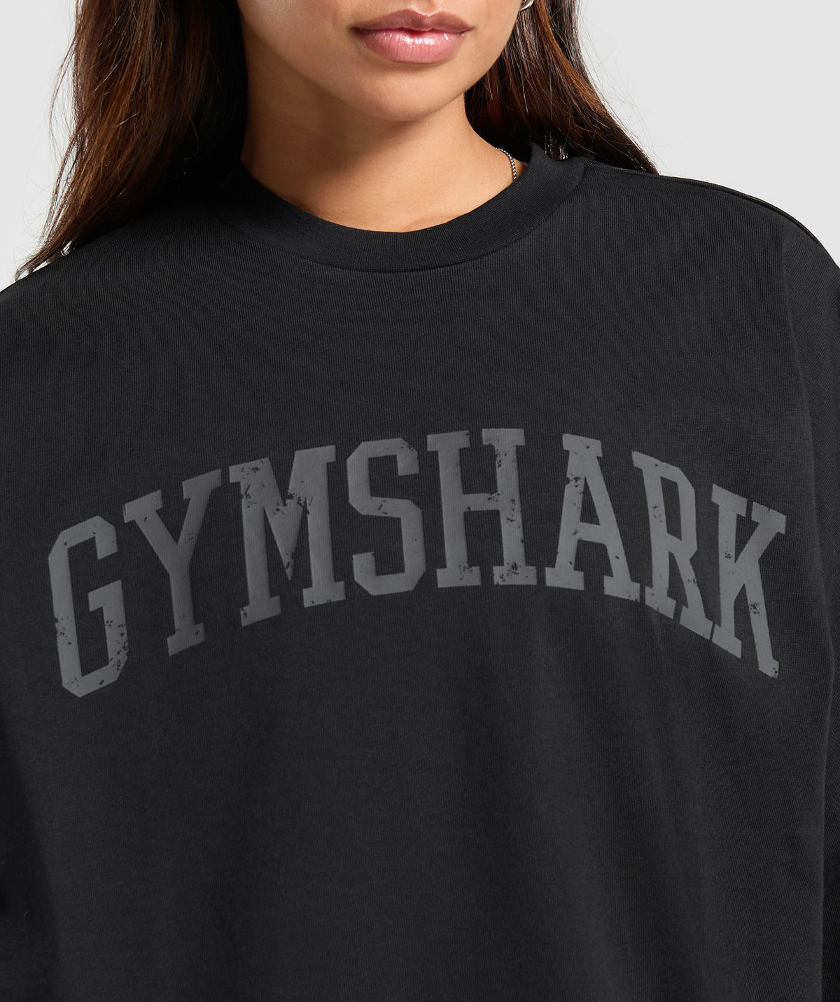 GRAPHIC COLLEGIATE OVERSIZED T SHIRT