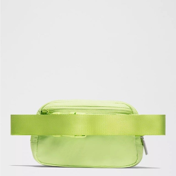 Everywhere Belt Bag 1L