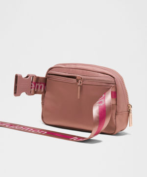 Everywhere Belt Bag 1L Wordmark