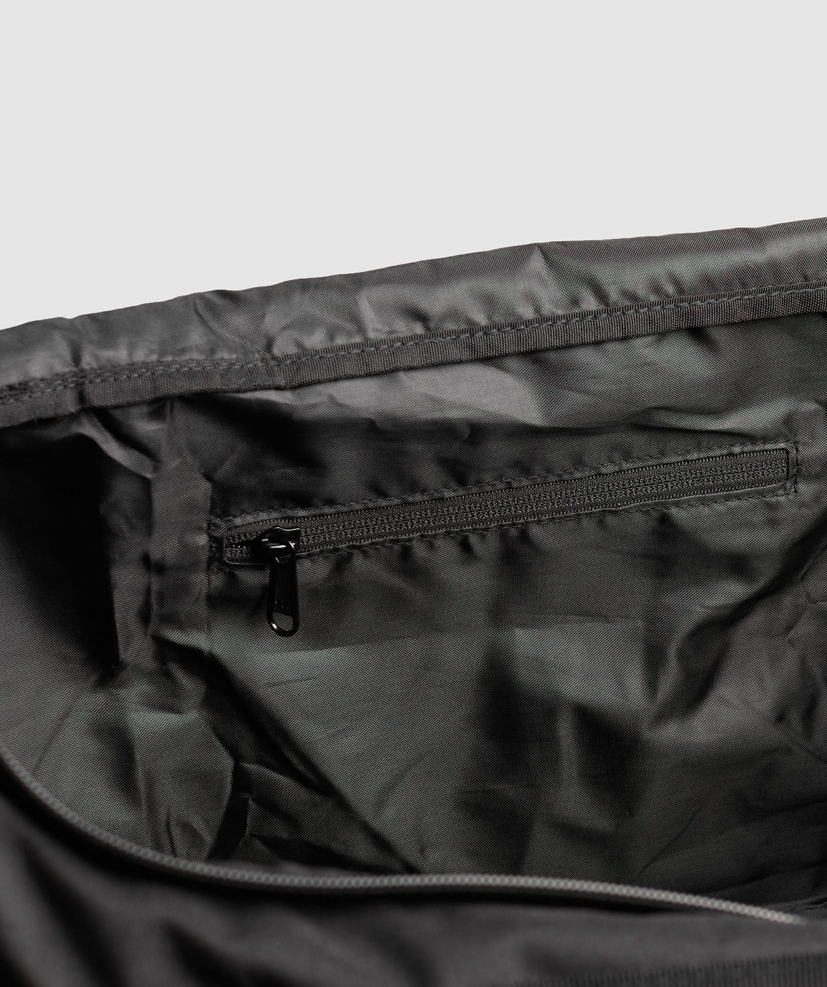 ACTIVE HOLDALL MEDIUM