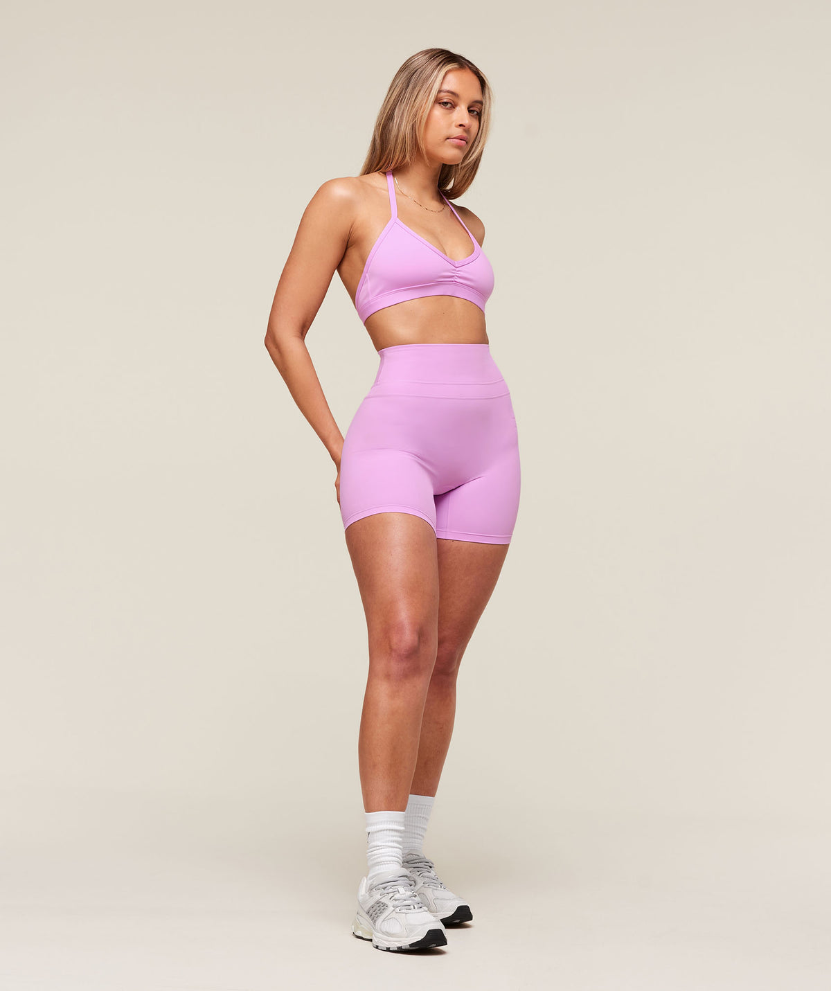 MINIMAL HALTERNECK SPORTS BRA