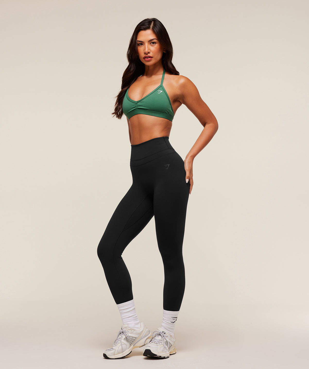 MINIMAL HALTERNECK SPORTS BRA