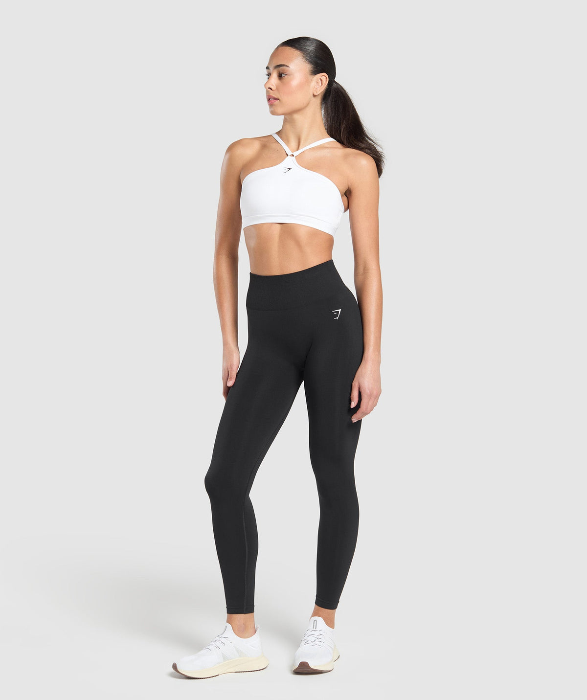 HALTER NECK SPORTS BRA