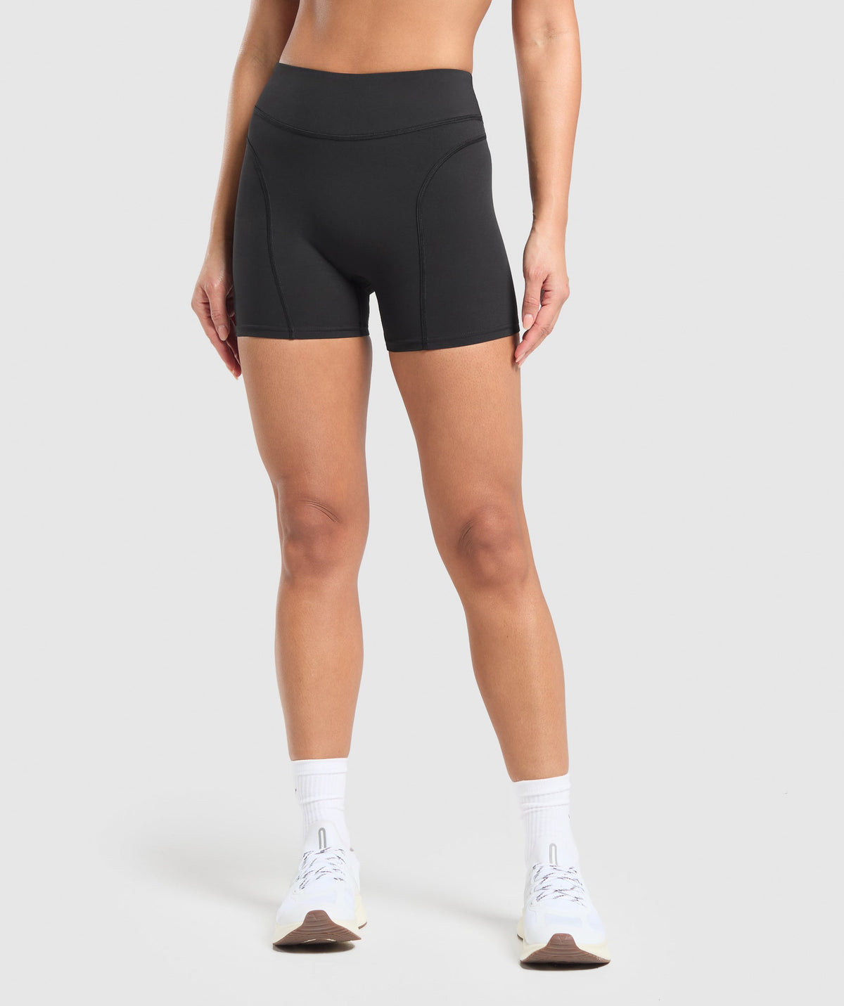 DIPPED WAISTBAND SHORTS