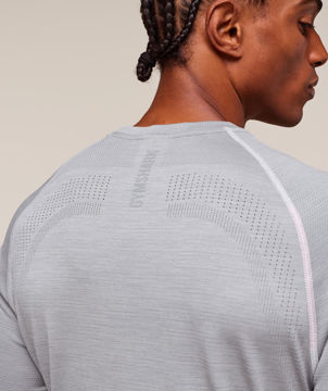 VERSATILE SEAMLESS T-SHIRT