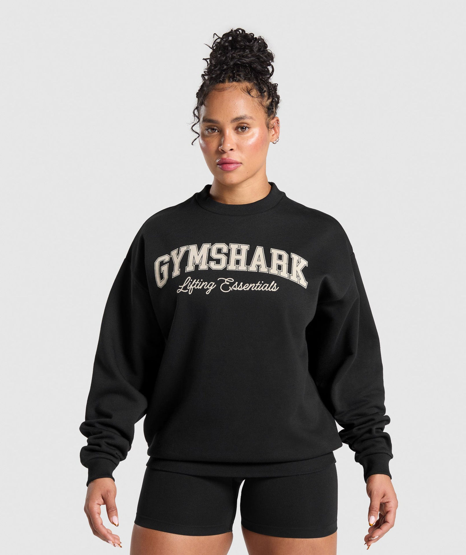 LIFTING ESSENTIALS GRAPHIC BRUSHED OVERSIZED SWEATSHIRT