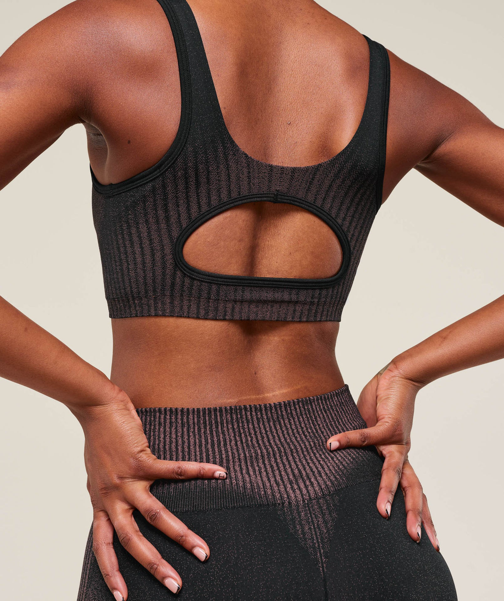 DIFFUSE SEAMLESS SPORTS BRA