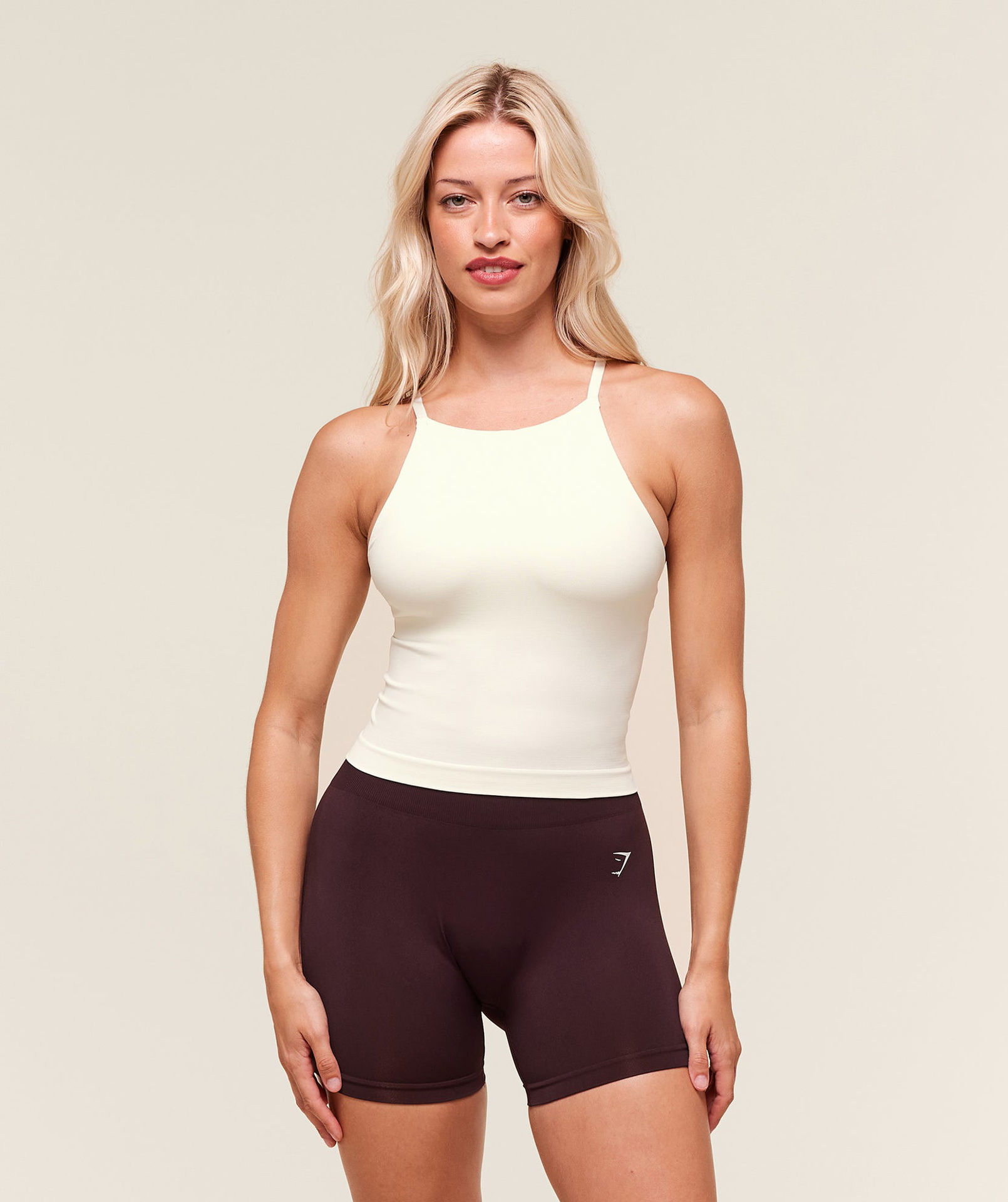 EVERYDAY SEAMLESS TANK WITH SHELF