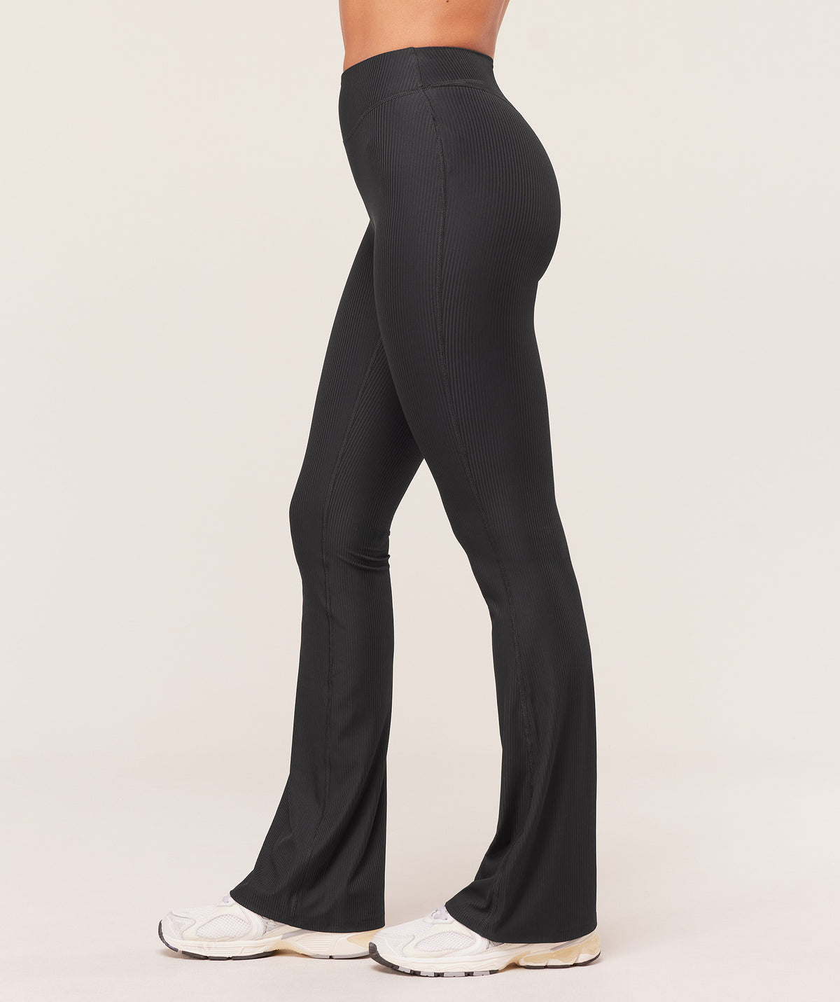 RIBBED FLARED LEGGINGS