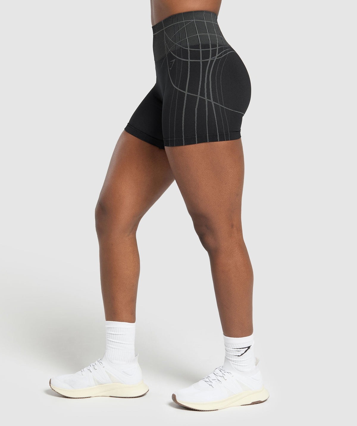 APEX SEAMLESS SHORTS