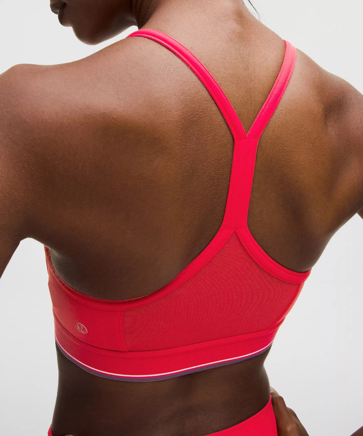 Flow Y Mid-Support Bra Logo *B/C Cup
