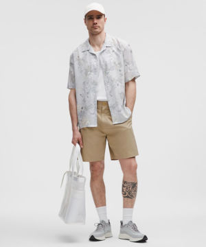 Woven Relaxed-Fit Pleated Short 8"