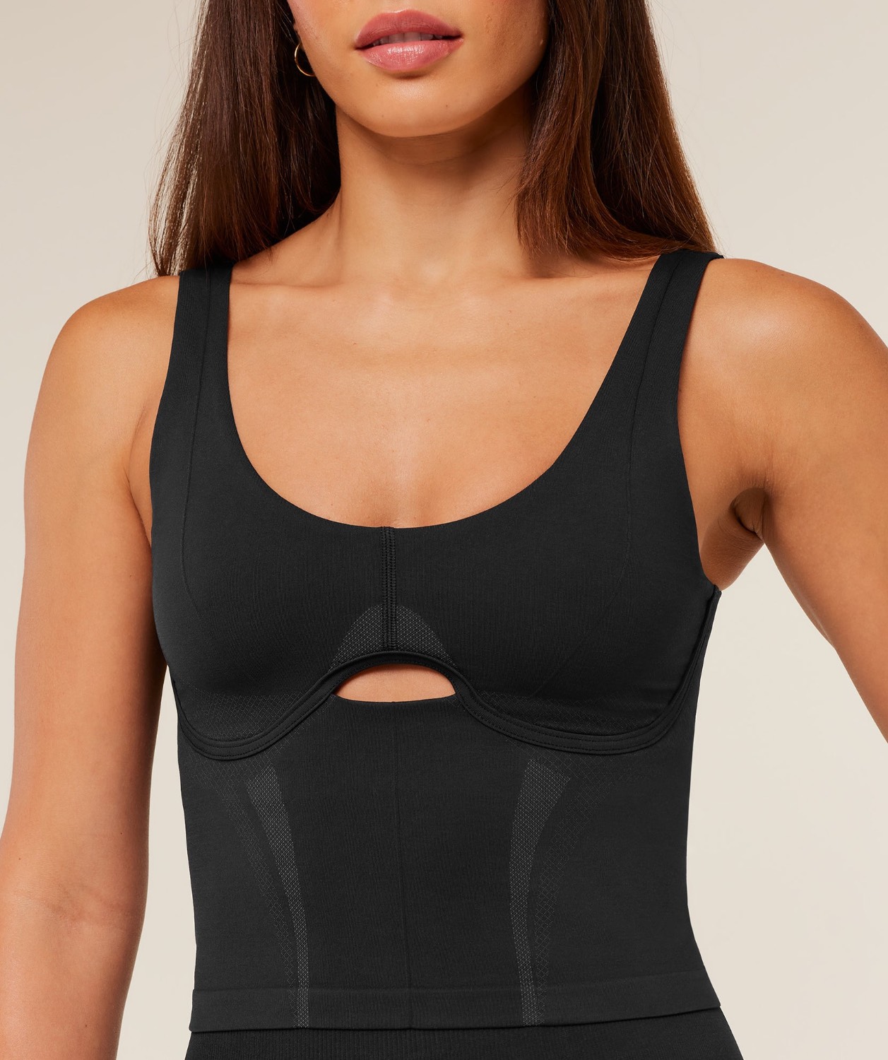 WEEKEND SEAMLESS TANK TOP