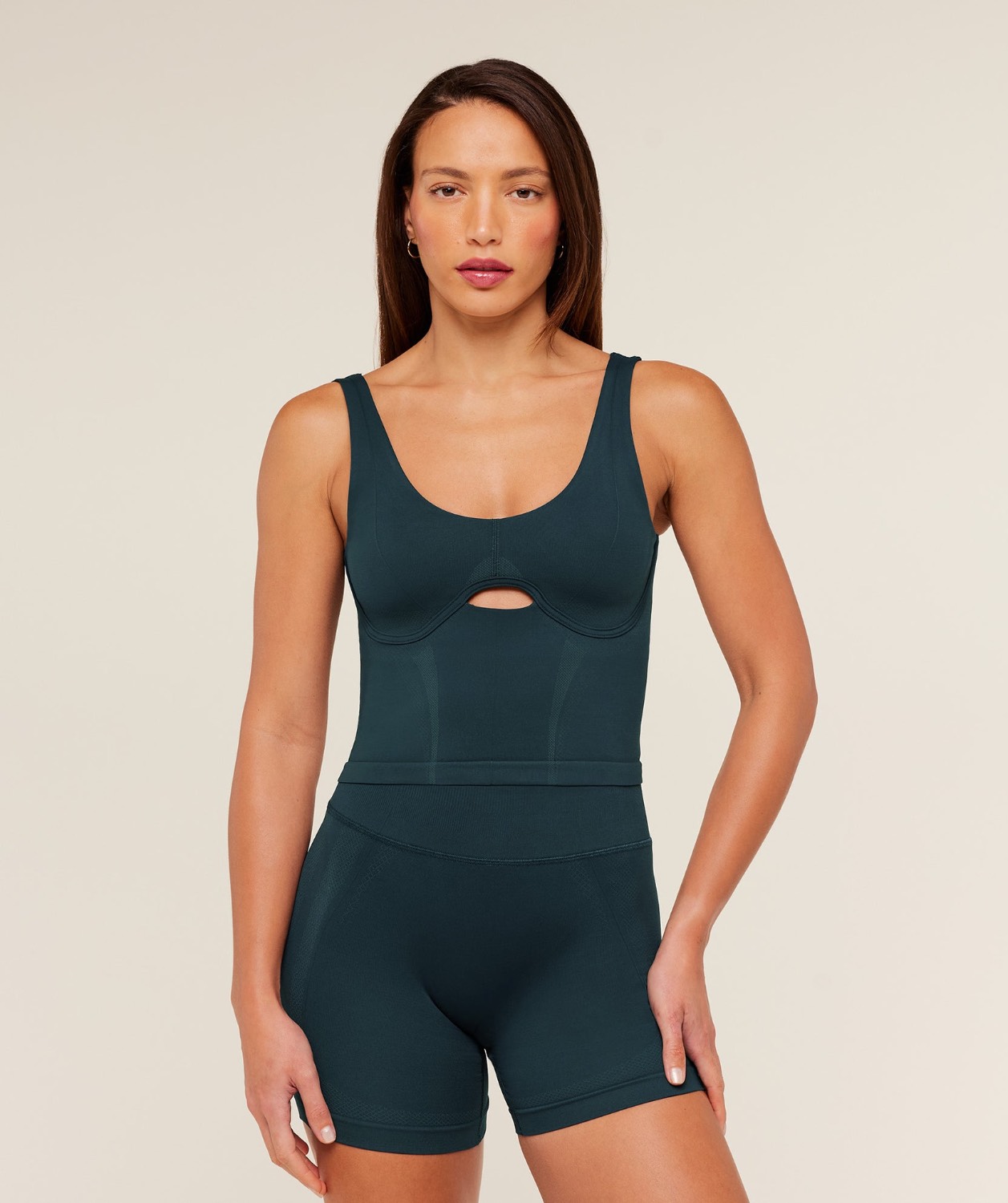 WEEKEND SEAMLESS TANK TOP