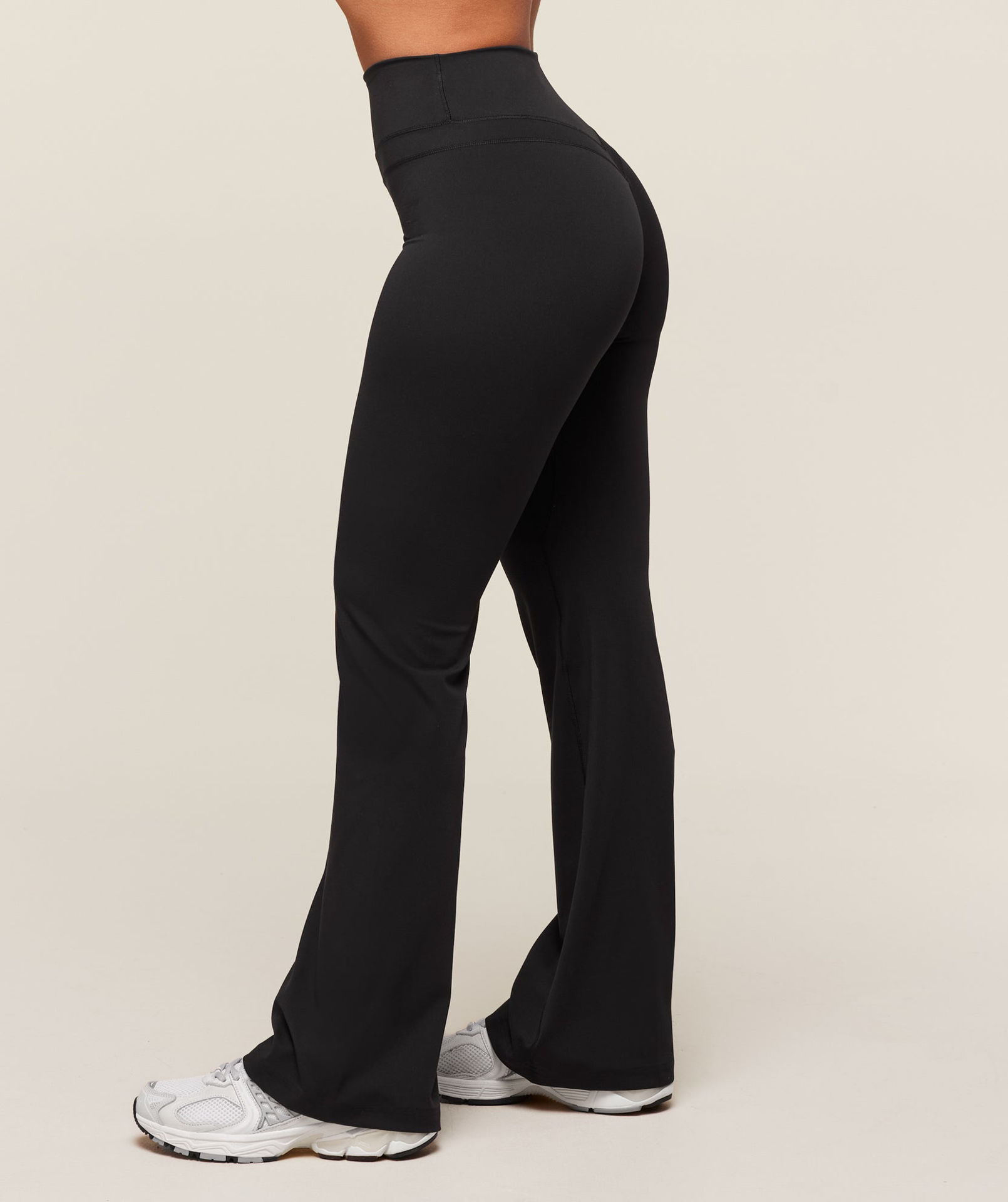 WHITNEY SHORT FLARED LEGGING