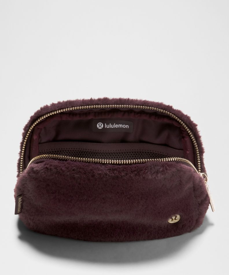 Everywhere Belt Bag *Plush Fleece