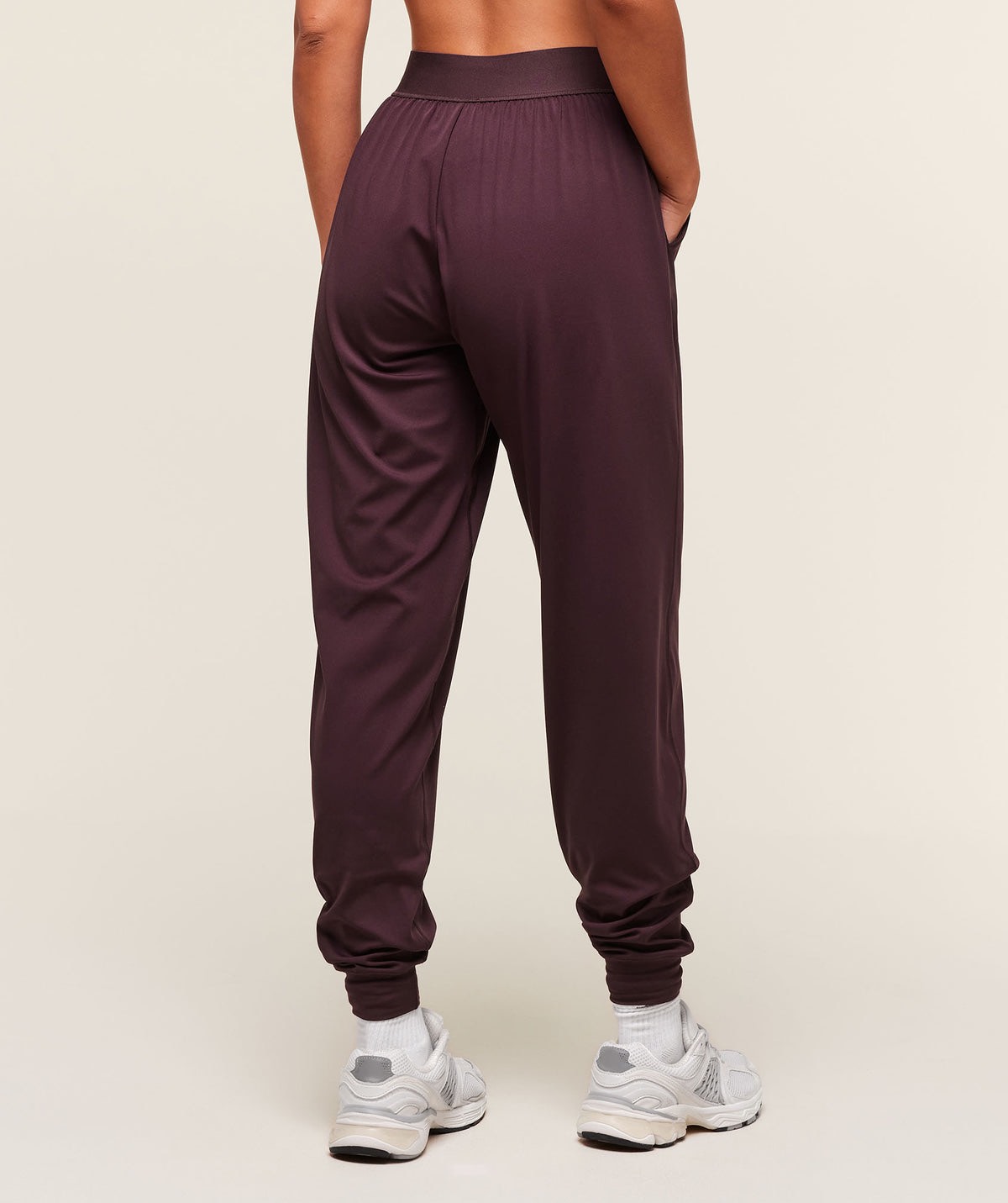 COVERED JOGGERS