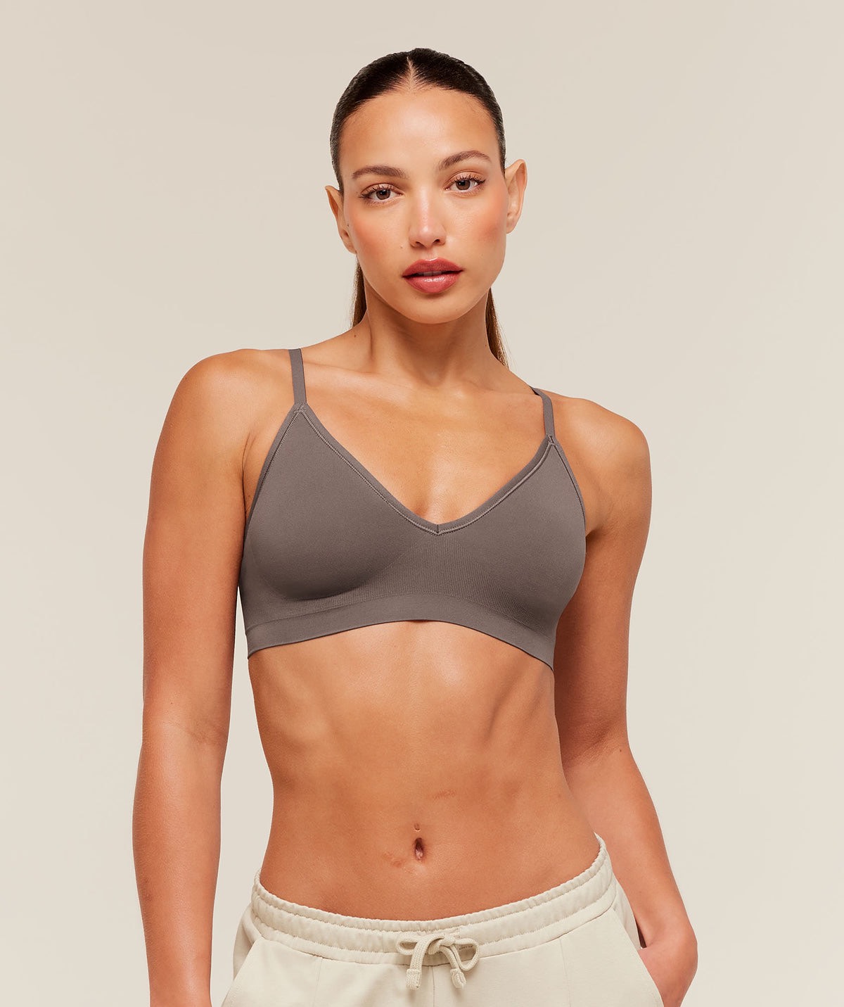 FEATHERFORM™ V-NECK BRALETTE